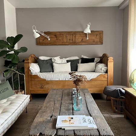 Les Chambres De Pauline Avec Spa Et Climatisation 阿尔贝维尔 外观 照片