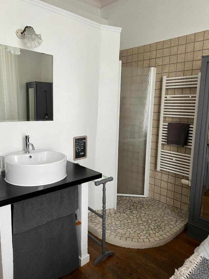 Les Chambres De Pauline Avec Spa Et Climatisation 阿尔贝维尔 外观 照片